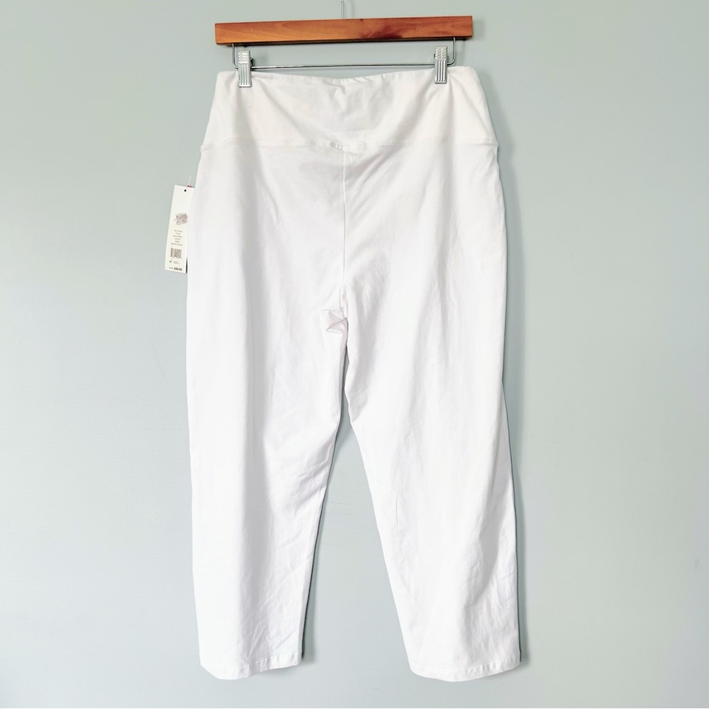 Weekend Routine White Capri Pants with Rhinestone Hem Size Large - Picture 2 of 8